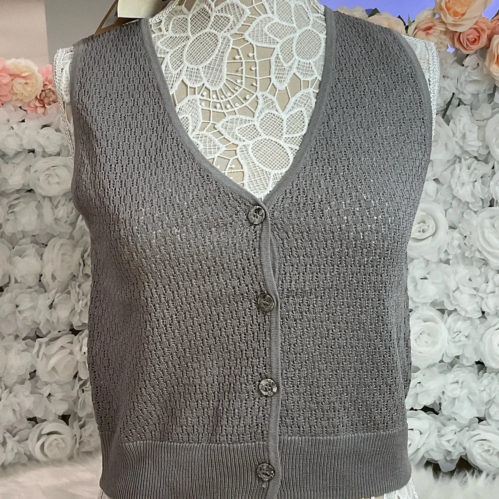 Intique Gray Sleeveless Knit Sweater Vest - Picture 11 of 11